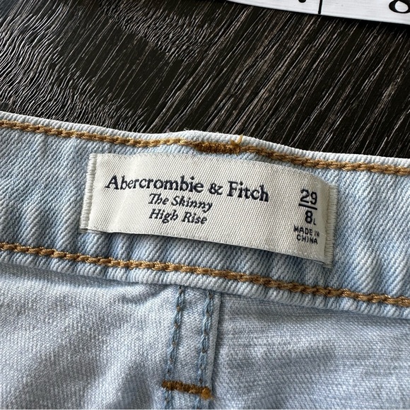 Abercrombie & Fitch The Skinny High Rise 90s Split Hem Denim Jean, 29/8 Long - Picture 9 of 12